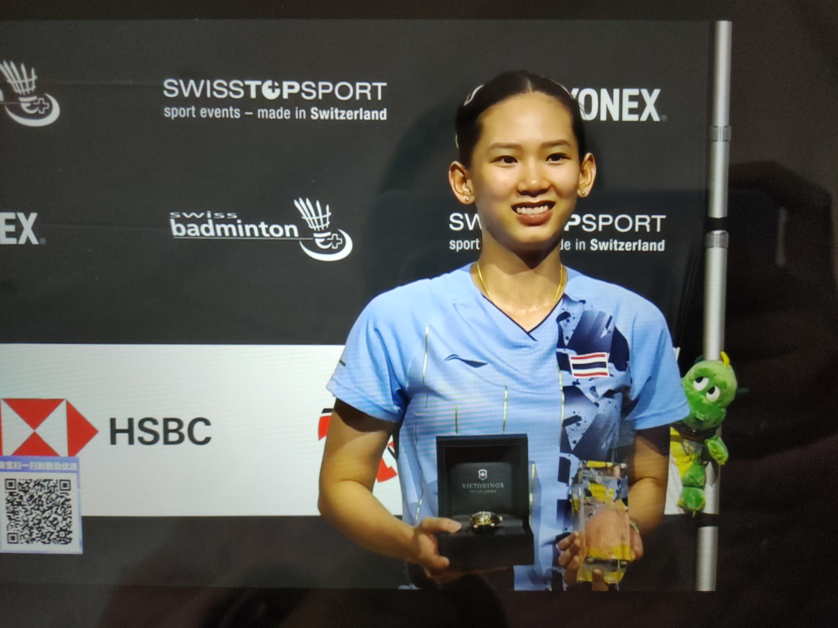 助攻位列英 助攻位列英