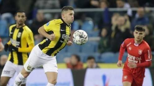 中取得佳绩 中取得佳绩