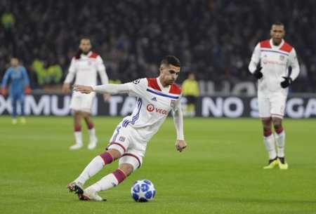 乎不分伯仲 乎不分伯仲